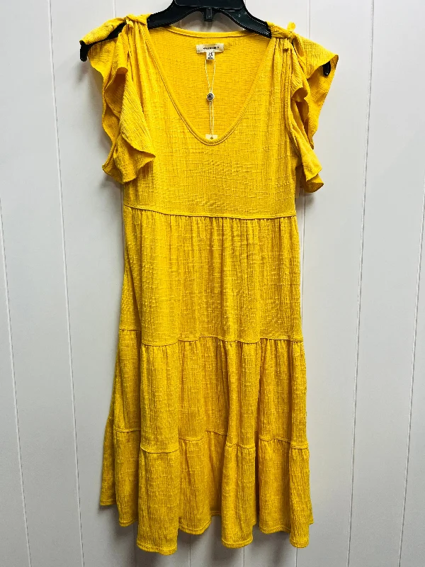 Dress Casual Short By Max Studio In Yellow, Size: Xs