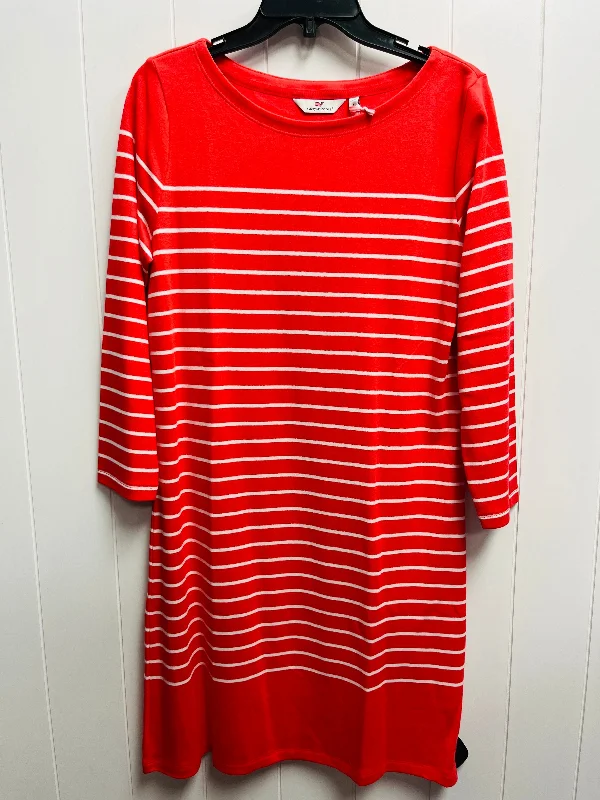 Dress Casual Short By Vineyard Vines In Red & White, Size: L